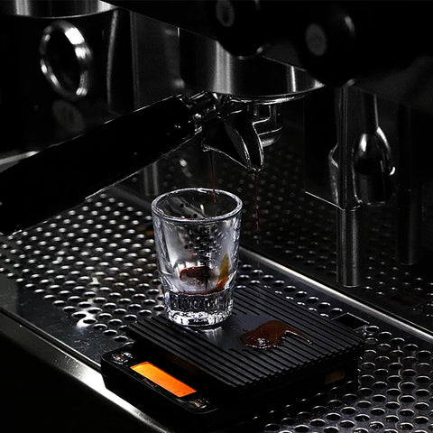 MHW-3BOMBER OZ Glass Measuring Cup